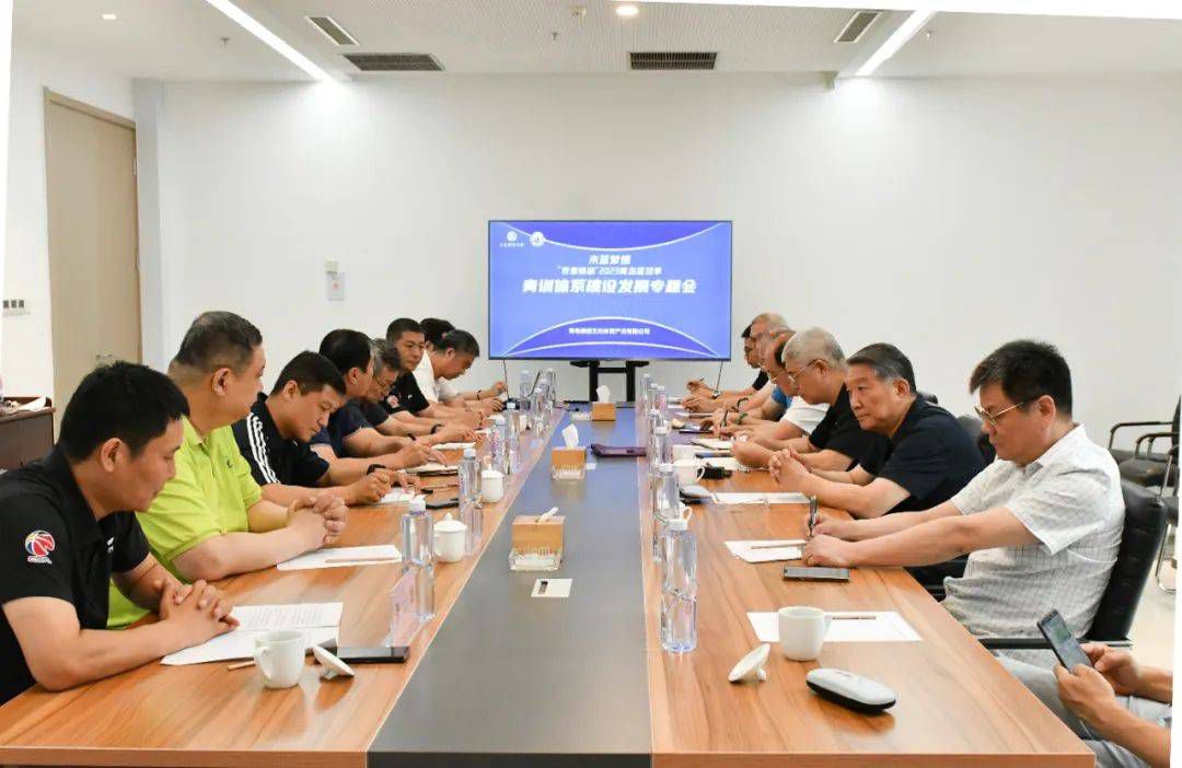 巴萨希望莱万能够继续留队，且相信莱万能够在赛季关键阶段带领球队前进。
